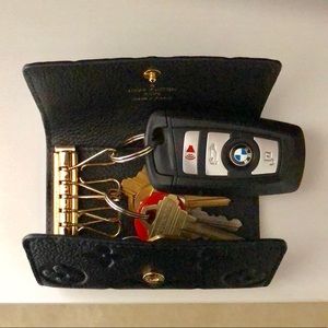 Louis Vuitton Empreinte 6 Ring Key Holder Black